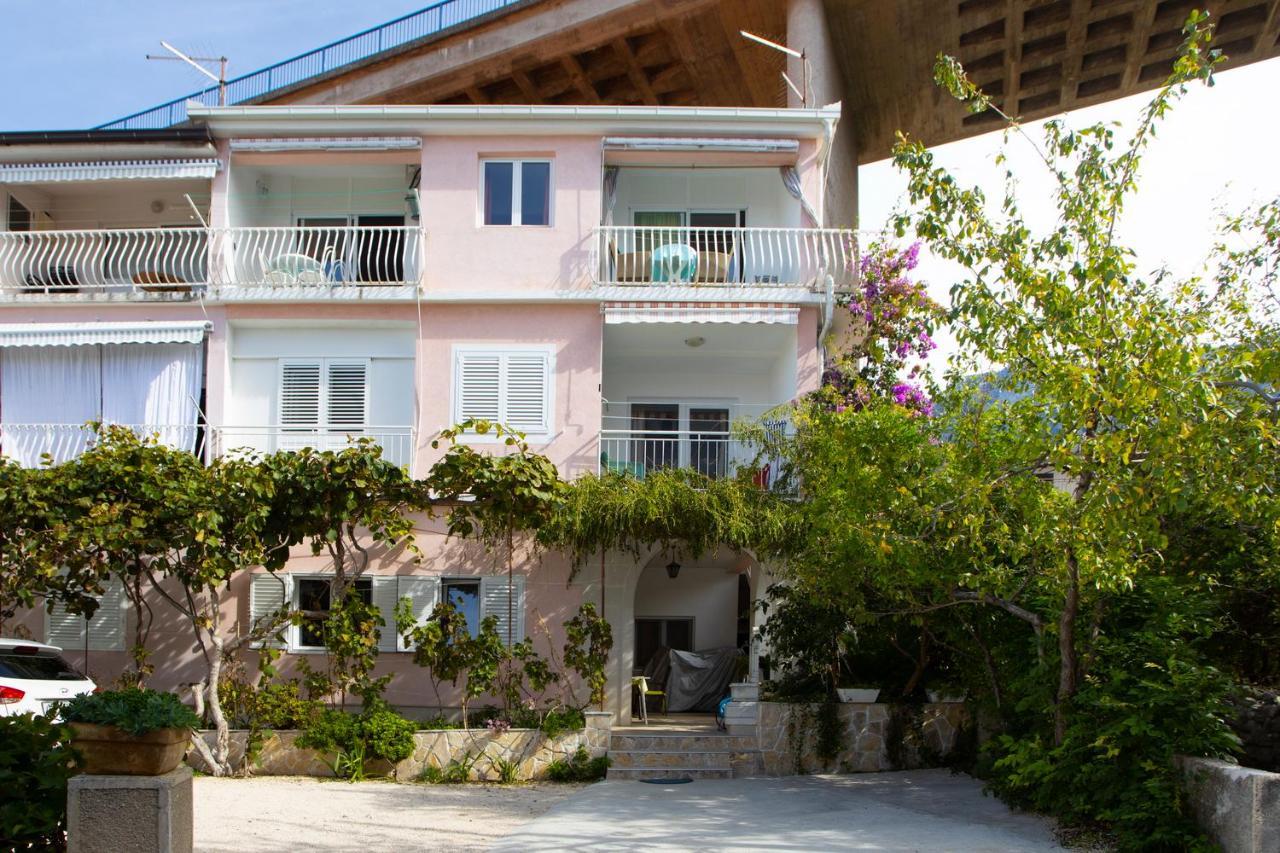 Apartmani Miki Podgora Exteriér fotografie