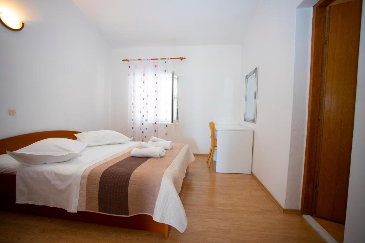 Apartmani Miki Podgora Exteriér fotografie