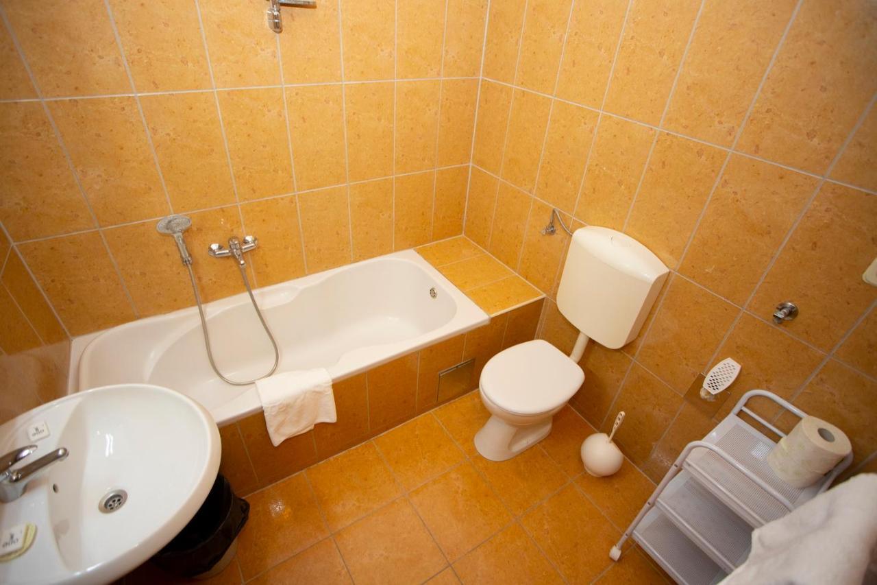Apartmani Miki Podgora Exteriér fotografie