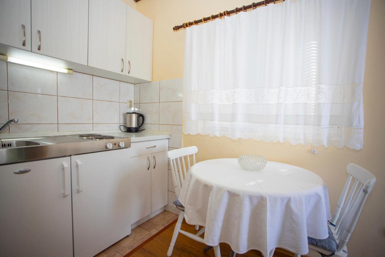 Apartmani Miki Podgora Exteriér fotografie