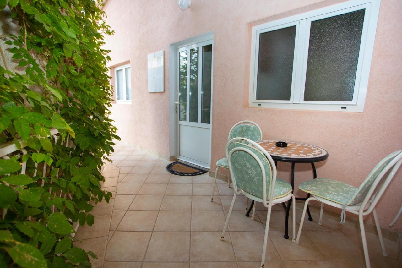Apartmani Miki Podgora Exteriér fotografie