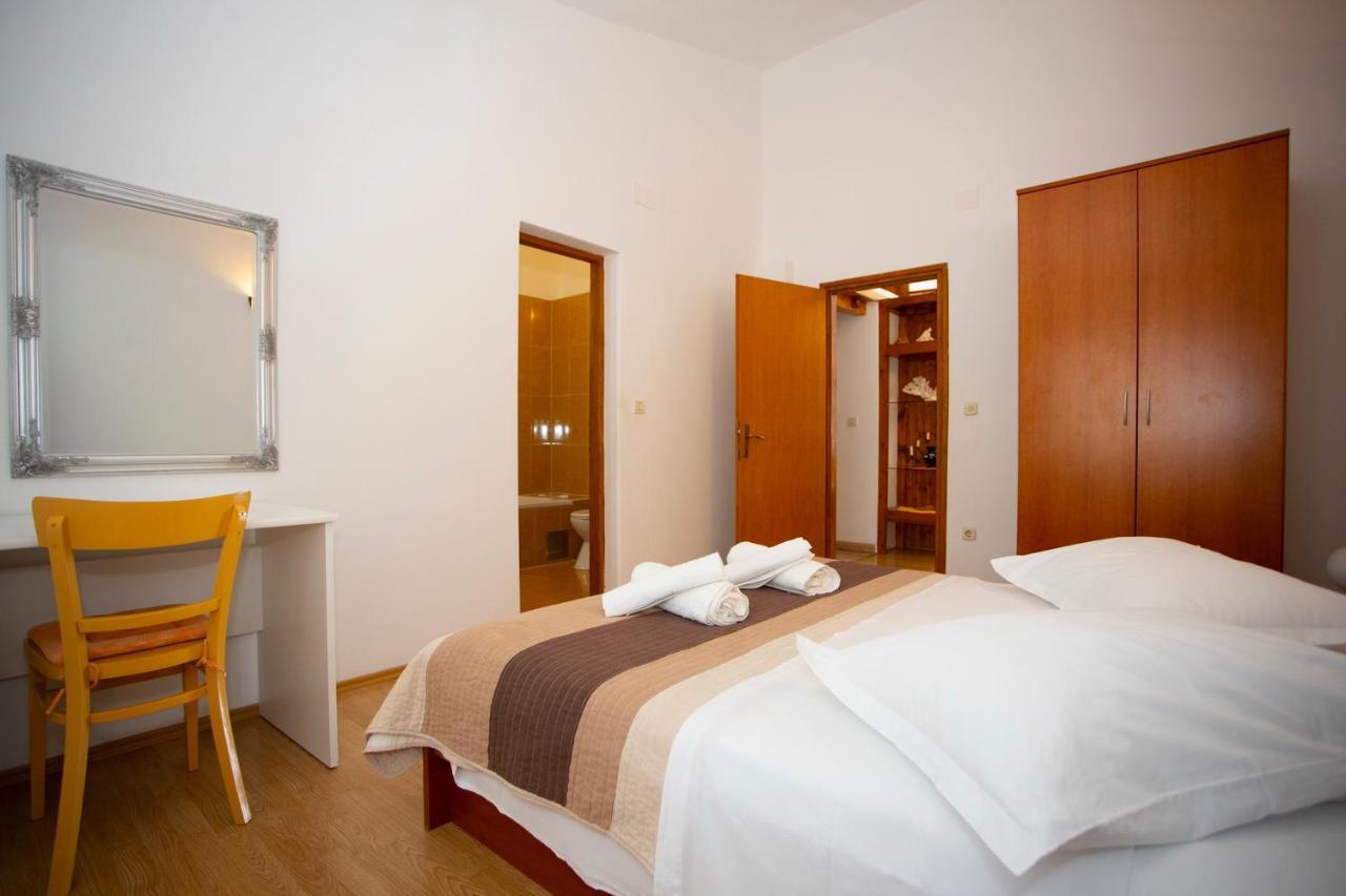 Apartmani Miki Podgora Exteriér fotografie